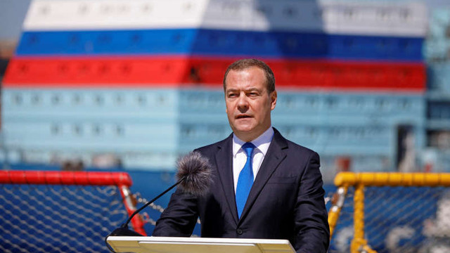 Dmitri Medvedev refuză să vadă realitatea din teren cu care se confruntă armata rusă pe frontul din Ucraina și susține că ,,stocurile de arme sunt suficiente pentru toată lumea''