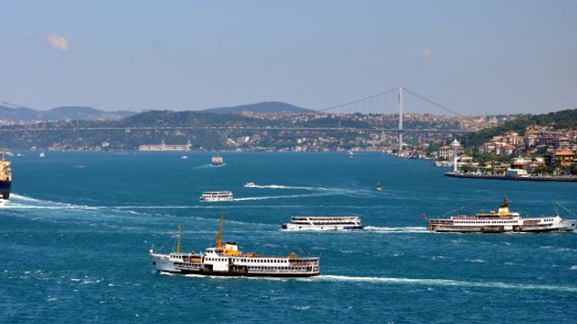 Turcia va crește de 5 ori taxa pe care trebuie să o plătească navele care tranzitează strâmtorile Bosfor și Dardanele