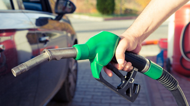 Cât vor costa mâine, 16 septembrie, motorina și benzina