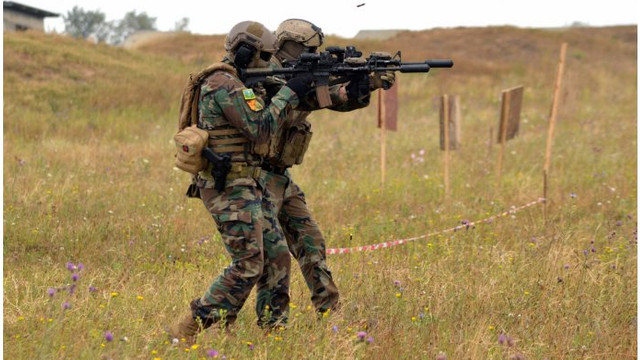 Militarii Armatei Naționale participă la un exercițiu care se desfășoară în România

