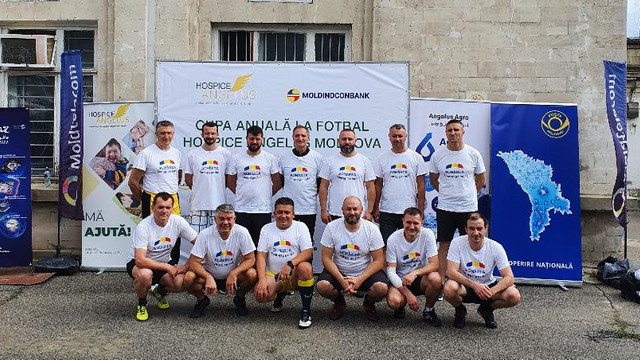 Reprezentanți ai Ambasadei și Consulatelor României la Chișinău au jucat fotbal de caritate 
