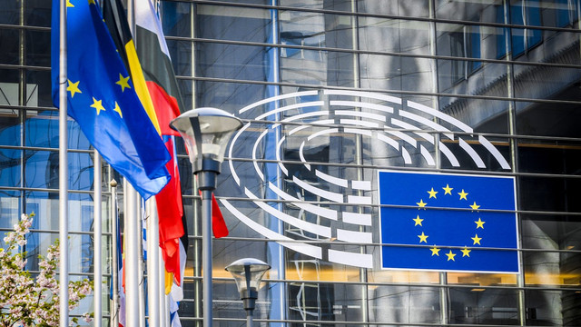 O delegație a Parlamentului European merge în Polonia pentru a investiga utilizarea serviciilor de spionaj