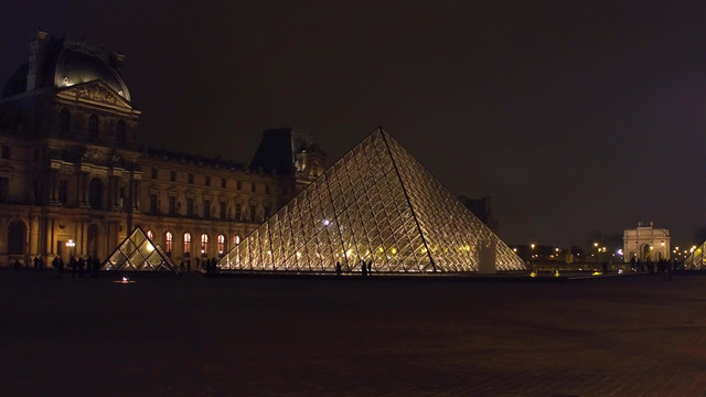 Franța: Versailles și Luvru sting luminile mai devreme
