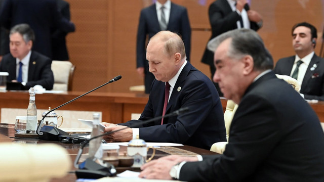 Putin le-a cerut liderilor din Kârgâzstan și Tadjikistan să evite luptele. Cel puțin 36 de oameni au murit și 139 sunt răniți
