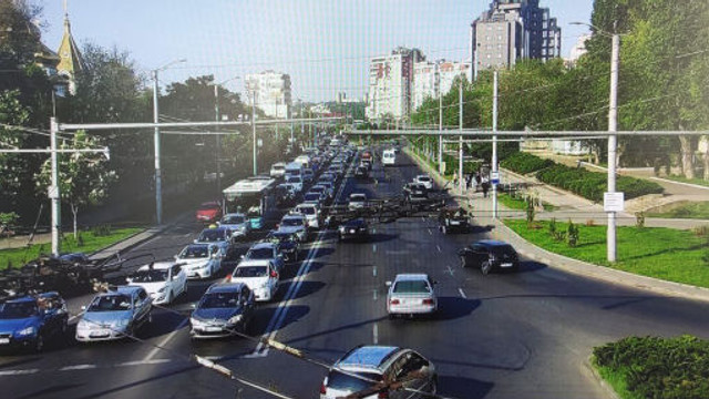 InfoTrafic: Flux sporit de transport se atestă pe mai multe străzi din Chișinău
