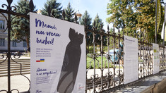 GALERIE FOTO | Expoziția polono-ucraineană „Mami, nu vreau război!” a fost vernisată la Muzeul Național de Istorie a Moldovei