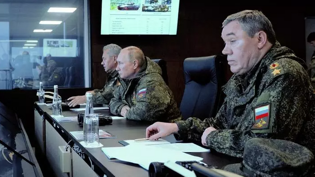 Numărul 1 al Armatei Rusiei vrea ca în școli să fie făcută pregătire militară