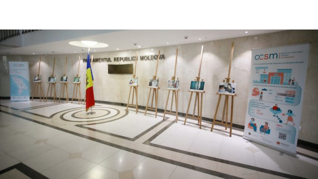 La Parlament a fost deschisă o expoziție de fotografii în contextul Zilei mondiale a sănătății mintale
