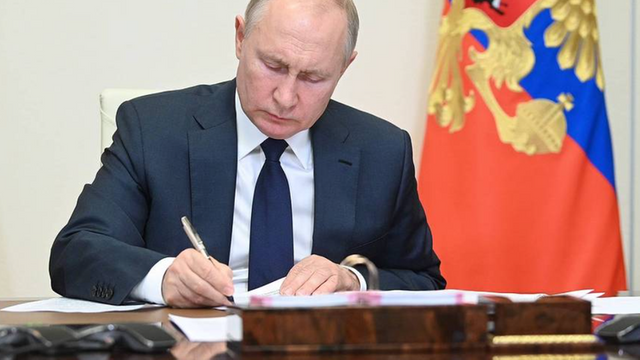 Putin a promulgat anexarea ilegală celor patru regiuni ocupate de ruși în Ucraina