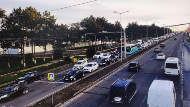 InfoTrafic: Flux sporit de transport se atestă pe mai multe străzi din Chișinău
