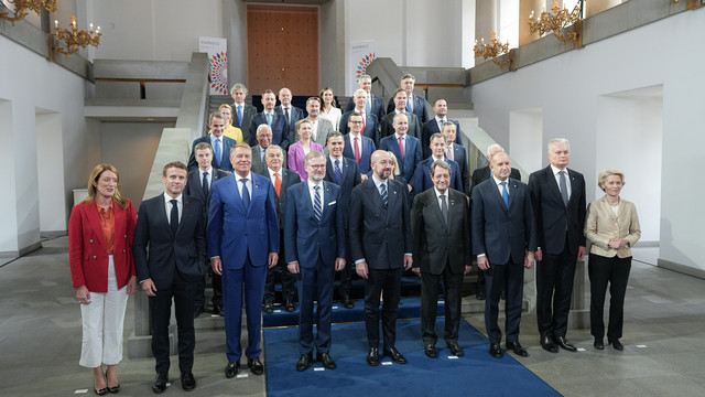 Klaus Iohannis a pledat, la summitul UE de la Praga, pentru continuarea sprijinirii Ucrainei și R. Moldova și pentru importanța coordonării transatlantice în fața Rusiei