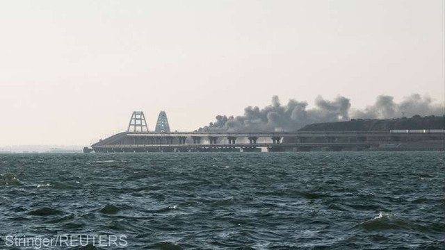 Rusia inițiază o anchetă penală cu privire la explozia pe podul de peste Kerci, care leagă Crimeea de teritoriul rus