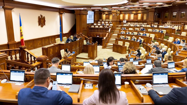 Parlamentul este convocat în ședință pe 20 octombrie: Pe ordinea de zi modificarea Codului Serviciilor Media
