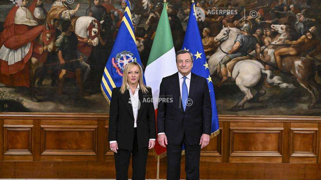 Giorgia Meloni a preluat oficial de la Mario Draghi funcția de prim-ministru al Italiei