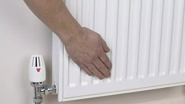 Votat în prima lectură: va fi interzisă deconectarea consumatorilor casnici de la sursa de gaze, căldură și electricitate, în perioada rece a anului