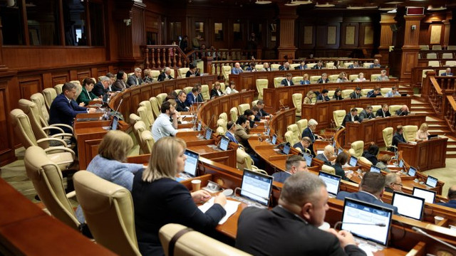 Parlamentul a votat pentru majorarea numărului de persoane care vor beneficia de asistență juridică garantată de stat
