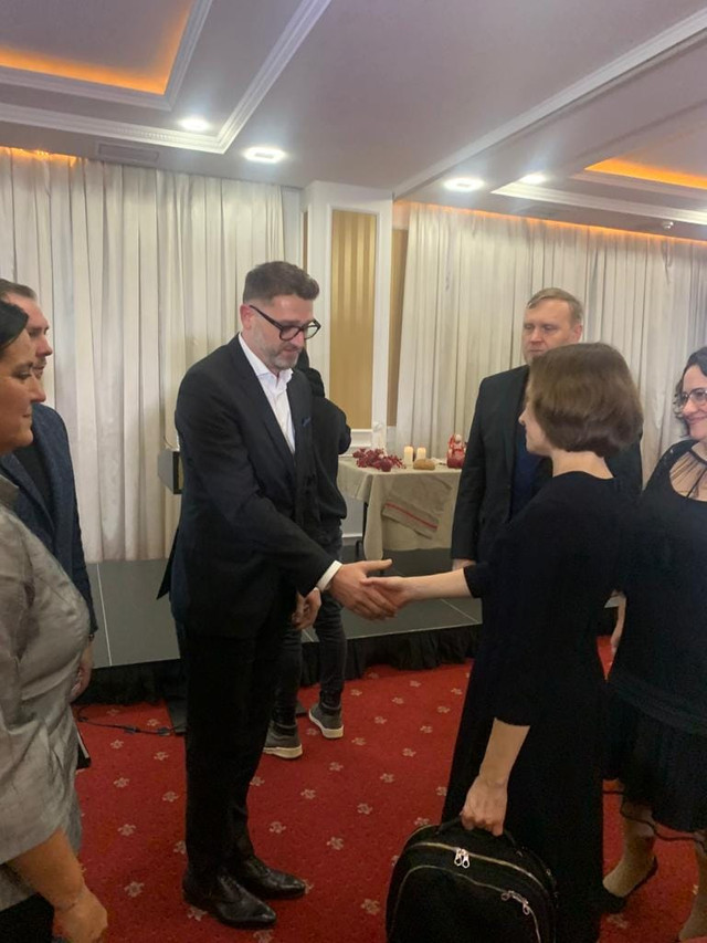 FOTO | Ambasadorii României și Ucrainei la Chișinău, alături de președinta Maia Sandu, au comemorat victimele Holodomorului