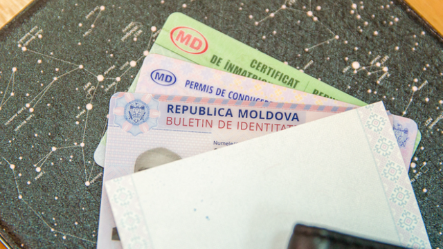 Începând cu ziua de astăzi, toți cetățenii Republicii Moldova își pot perfecta actele pe suport de policarbonat