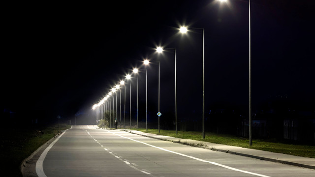 Un ONG românesc va instala 100.000 de becuri LED în România și Republica Moldova