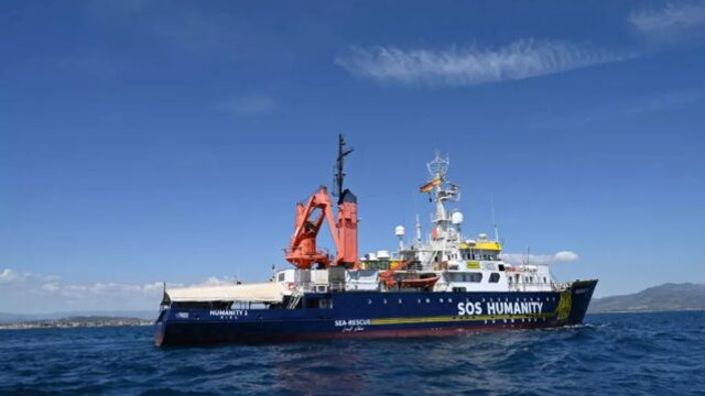 Corriere della Sera: Un român, șeful echipajului SOS Humanity, navă care salvează refugiați în Mediterana. „Nu m-am resemnat cu faptul că se poate muri în continuare prin înec”