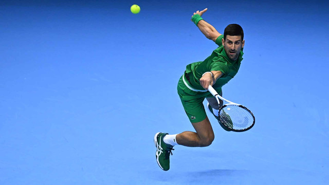 Novak Djokovic e în semifinale la Turneul Campionilor