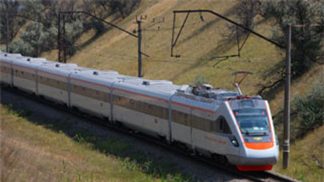 Compania națională de transport feroviar din Ucraina reia călătoriile cu trenul spre Herson