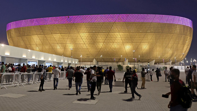 FIFA s-a răzgândit: Fără alcool pe stadioanele CM 2022 din Qatar. Fanii sunt supărați

