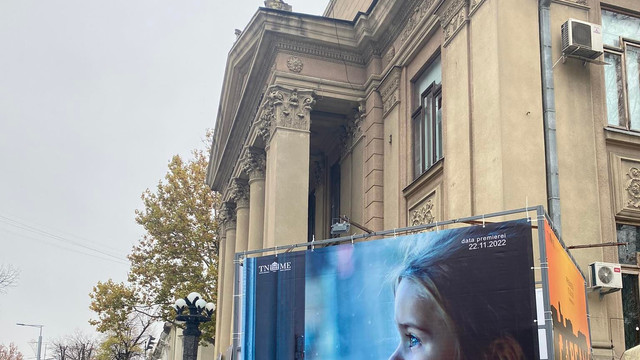 „Dragoste la pachet”, un monospectacol în regia Olesei Sveclă, se va juca, în premieră, la Teatrul Național „Mihai Eminescu” 