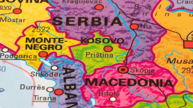 UE convoacă o reuniune de urgență cu Serbia și Kosovo din cauza tensiunilor între Belgrad și Pristina
