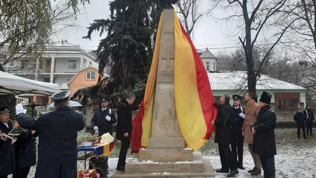 La Ocnița a fost inaugurat Monumentul eroilor grăniceri, căzuți în Primul Război Mondial
