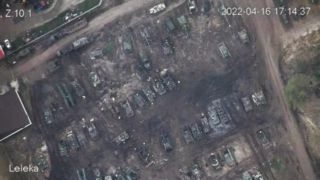 VIDEO | Armata ucraineană a descoperit un adevărat cimitir de vehicule militare rusești. Armata rusă a înregistrat pierderi grele