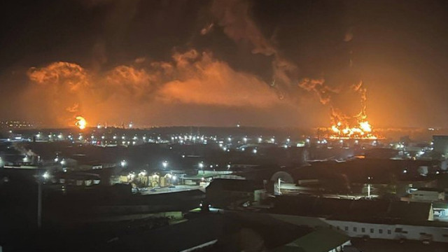 Incendiu la un mare rezervor de stocare a petrolului în regiunea rusă Briansk