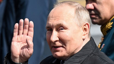 Canal Telegram anti-Kremlin: Vladimir Putin a căzut pe scări și s-a lovit la coapsă. Se crede că s-a împiedicat și a căzut pe spate