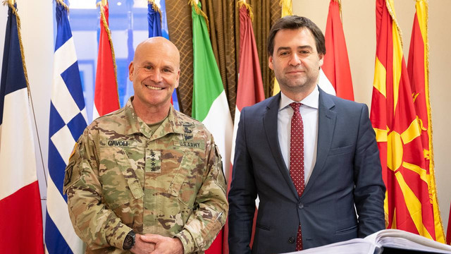 FOTO | Nicu Popescu a avut o întrevedere cu generalul Christopher Cavoli, comandantul suprem al Forțelor Aliate din Europa