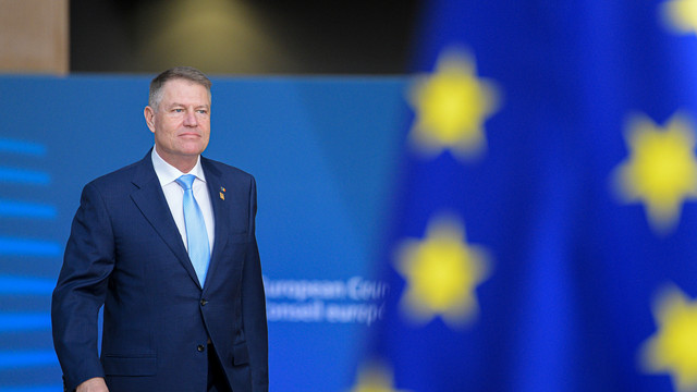 Președintele Iohannis participă la reuniunea Consiliului European; va ridica tema Schengen și a continuării sprijinului pentru Republica Moldova