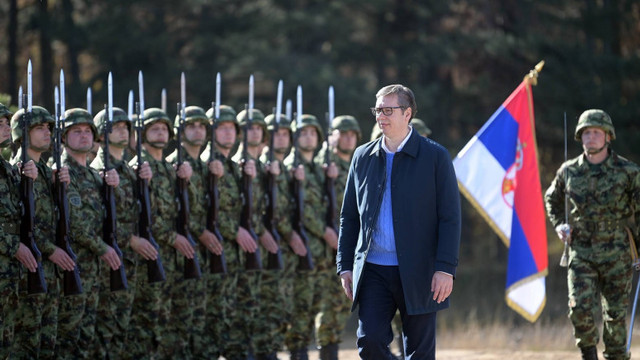 Serbia va cere permisiunea forțelor NATO să trimită 1.000 de polițiști și militari în Kosovo
