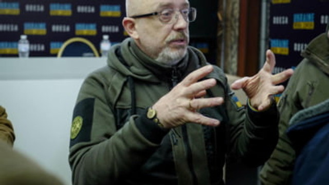 Ministrul ucrainean al Apărării: Rusia eșuează în Ucraina pentru că are încă o „mare armată sovietică”. Putin, la sfat cu generalii   