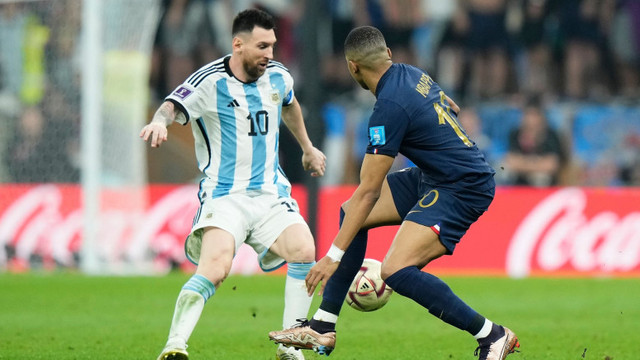 Argentina - Franța s-a încheiat 3 la 3 după prelungirile finalei CM din Qatar. Campioana mondială va fi decisă după lovituri de la 11 m

