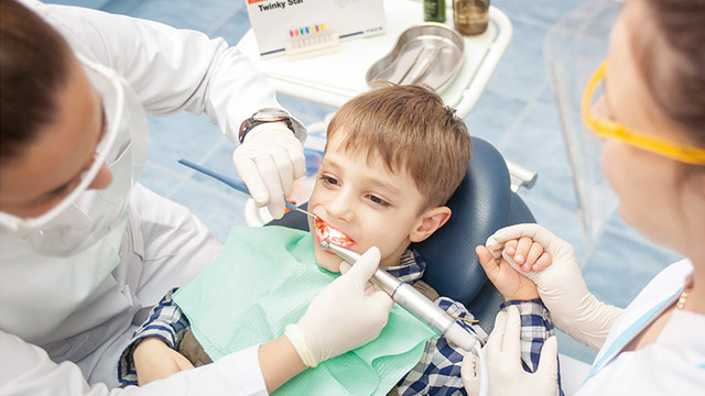 Copiii din raioanele Orhei și Florești vor beneficia de consultații stomatologice gratuite