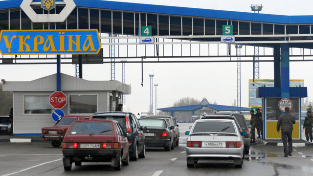 Aproape 11 000 de treceri ale frontierei de către cetățeni ai Ucrainei, înregistrate în ultimele 24 de ore. Două puncte de trecere ale frontierei cu Ucraina au activitatea sistată temporar