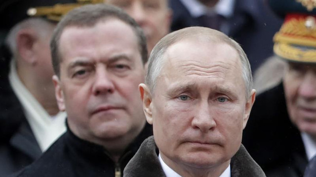 Medvedev se pregătește să redevină președinte în 2024: Scenarii privind o eventuală împărțire a puterii cu Vladimir Putin