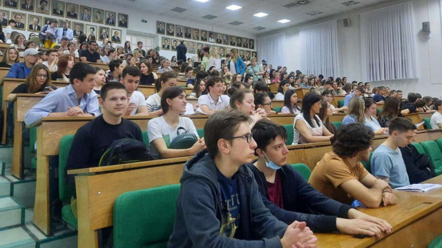 Numărul studenților la universitățile din Republica Moldova este în scădere