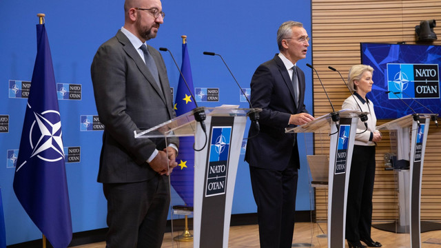 NATO și UE vor adopta marți o nouă Declarație Comună de cooperare. Documentul va fi semnat de Jens Stoltenberg, Ursula von der Leyen și Charles Michel