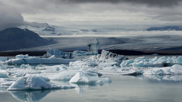 Jumătate dintre ghețarii lumii riscă să dispară până în anul 2100