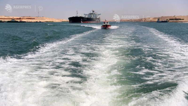 O navă care transportă cereale din Ucraina a eșuat pentru scurt timp în Canalul Suez