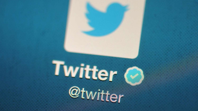 Twitter a deblocat zeci de mii de conturi suspendate pentru dezinformare, hărțuire sau manifestări de ură
