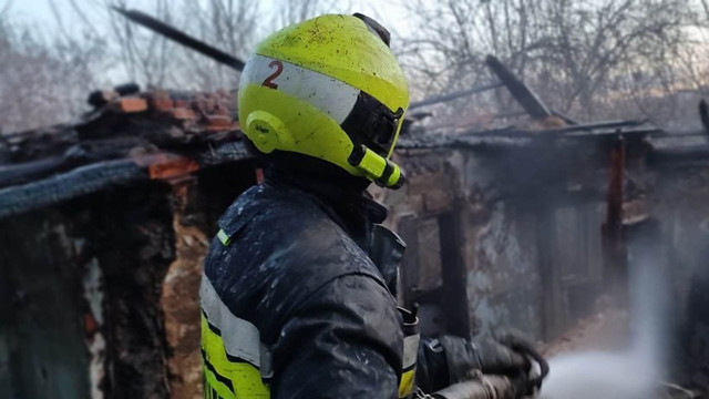Pompierii au intervenit pentru lichidarea unui incendiu în Chișinău