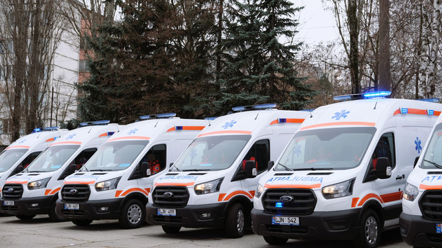 24 de ambulanțe noi au fost repartizate echipelor de asistență medicală urgentă din R. Moldova