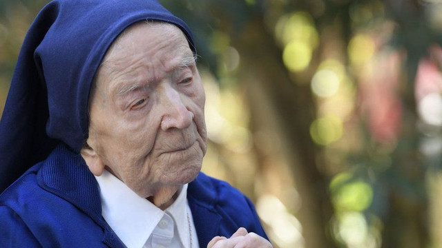 A murit cea mai bătrână persoană din lume. Povestea călugăriței care avea 10 ani când a izbucnit Primul Război Mondial