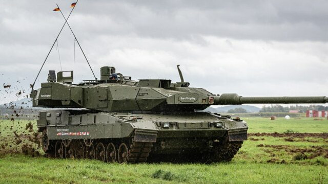 Germania: Aliații Ucrainei pot începe să formeze ucraineni pentru a folosi tancuri de tip Leopard